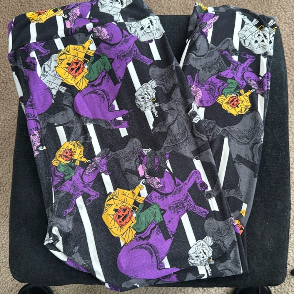 LuLaRoe 🦄 Headless Horseman plus size leggings